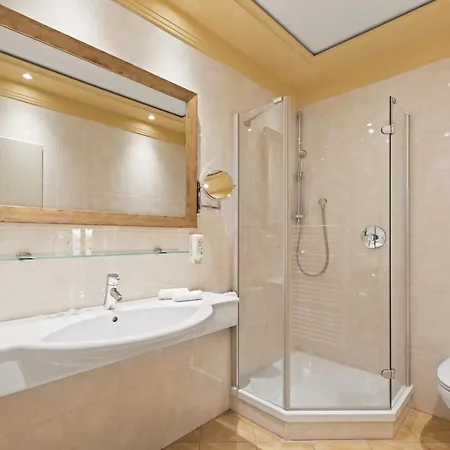 Dreifluessehof Gaestehaus מלון *